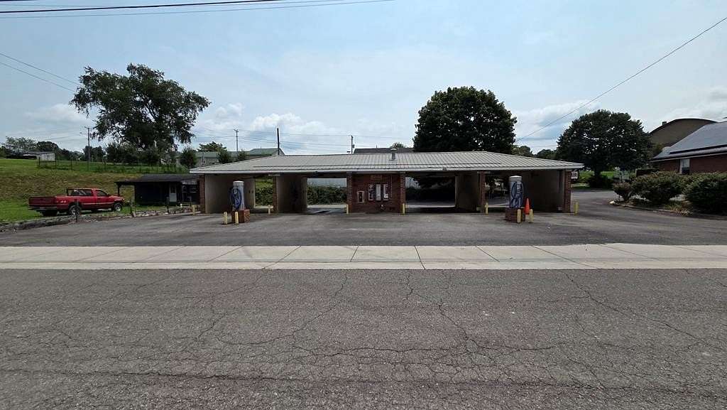 0.53 Acres of Improved Mixed-Use Land for Sale in Rural Retreat, Virginia