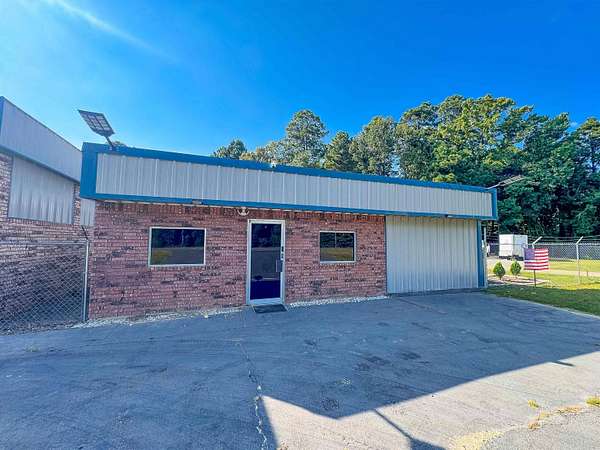 1.75 Acres of Improved Commercial Land for Sale in El Dorado, Arkansas