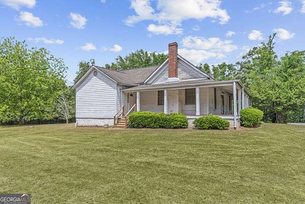 7 Acres of Land with Home for Sale in Madison, Georgia