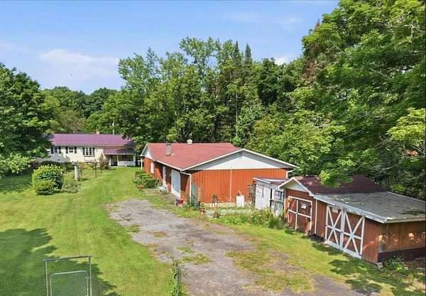 2.17 Acres of Land with Home for Auction in Stroudsburg, Pennsylvania