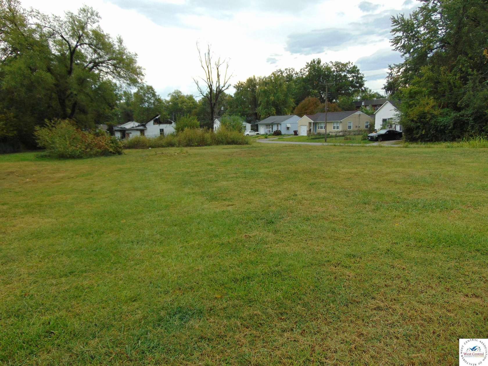 Land for Sale in Clinton, Missouri