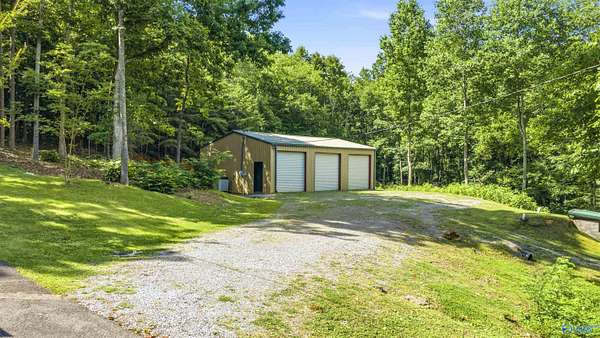 9 Acres of Residential Land for Sale in Fort Payne, Alabama