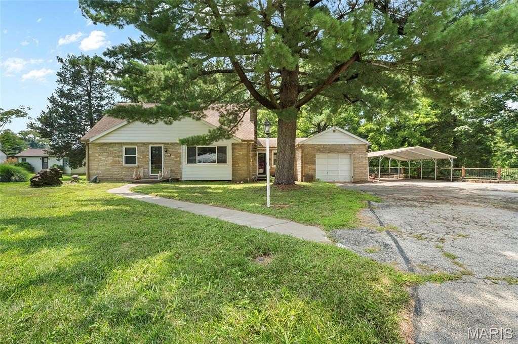 2.14 Acres of Land with Home for Sale in Caseyville, Illinois