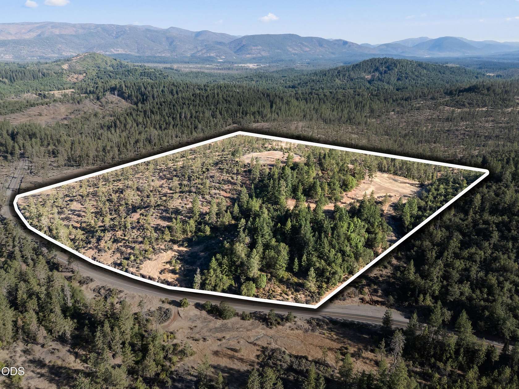 32.9 Acres of Recreational & Residential Land for Sale in Cave Junction, Oregon