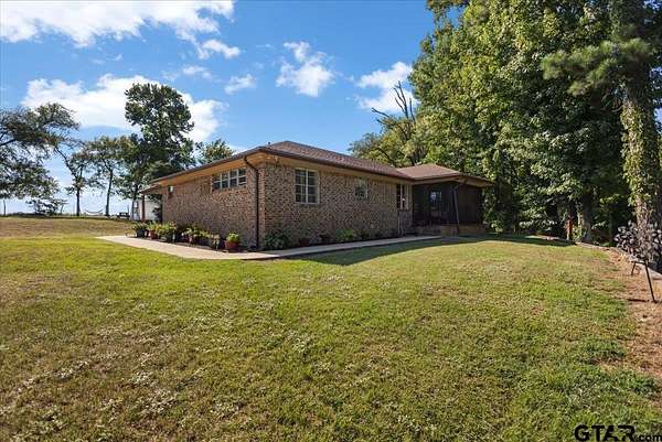 2.52 Acres of Land with Home for Sale in Rusk, Texas