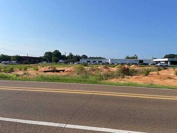 1.52 Acres of Commercial Land for Sale in Philadelphia, Mississippi