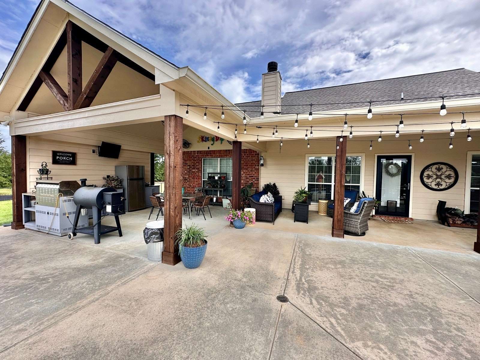 47 Acres of Recreational Land with Home for Sale in Many, Louisiana