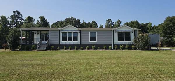 10 Acres of Recreational Land with Home for Sale in Prescott, Arkansas