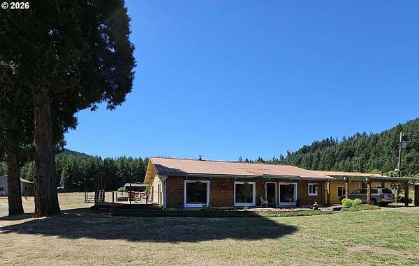 33.2 Acres of Land with Home for Sale in Eugene, Oregon