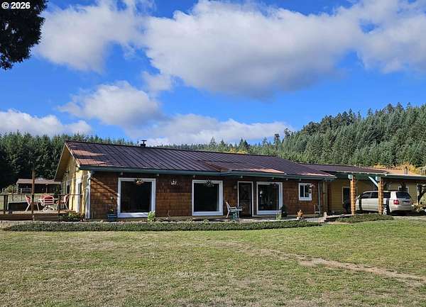 33.2 Acres of Land with Home for Sale in Eugene, Oregon