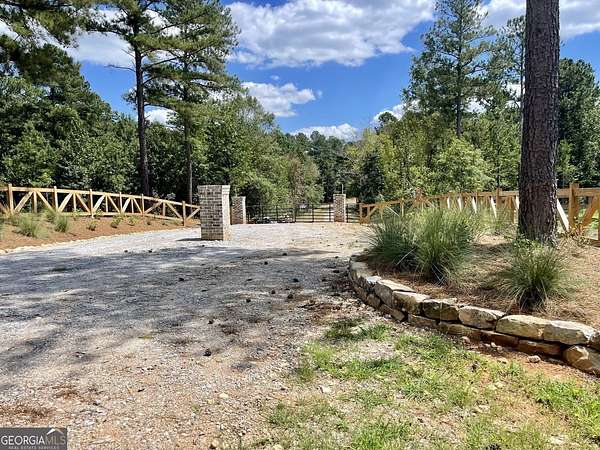 8 Acres of Residential Land for Sale in Commerce, Georgia