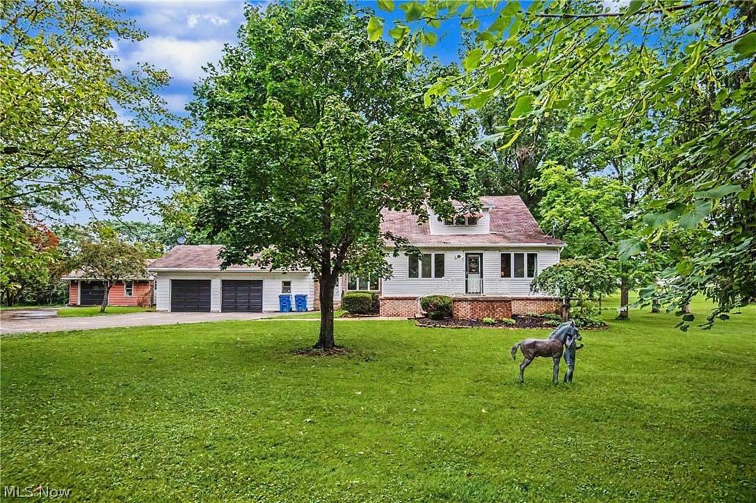 10 Acres of Land with Home for Sale in Lowellville, Ohio