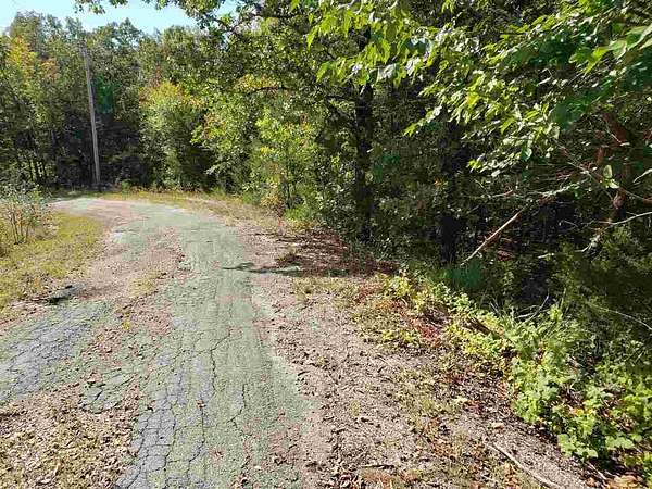 0.75 Acres of Residential Land for Sale in Cherokee Village, Arkansas