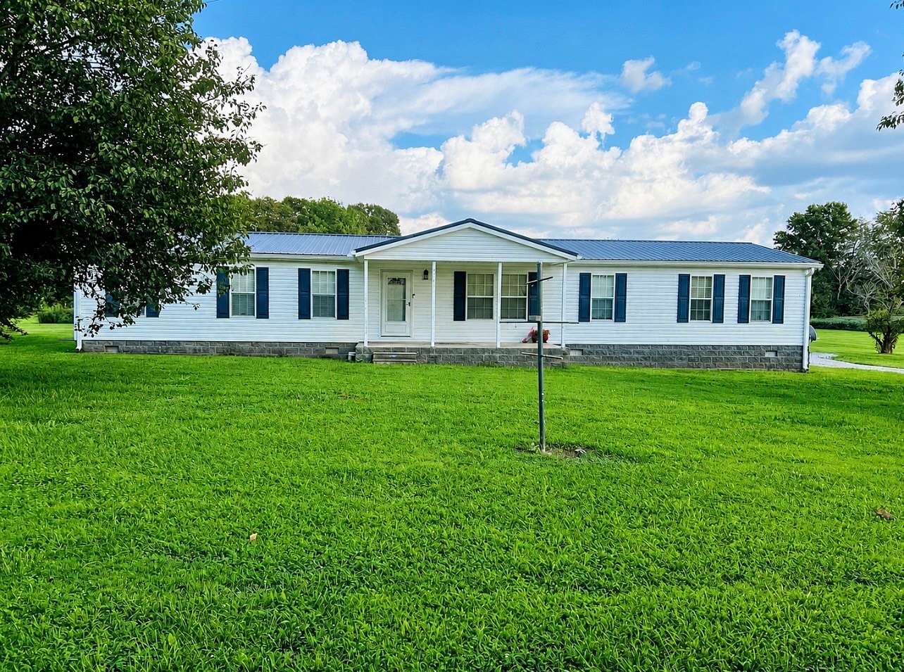 3 Acres of Land with Home for Sale in Morrison, Tennessee