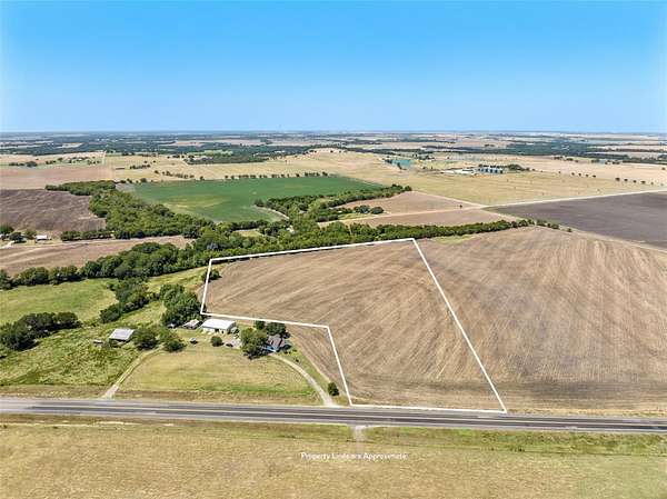 12 Acres of Land for Sale in West, Texas