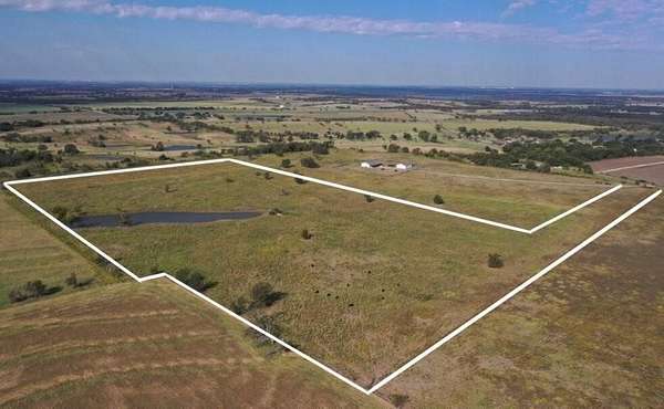 32.5 Acres of Agricultural & Residential Land for Sale in Mart, Texas
