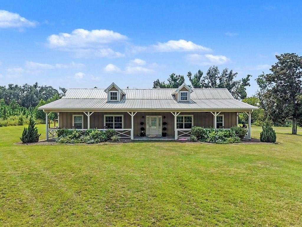 15.4 Acres of Land with Home for Sale in Lake Park, Georgia