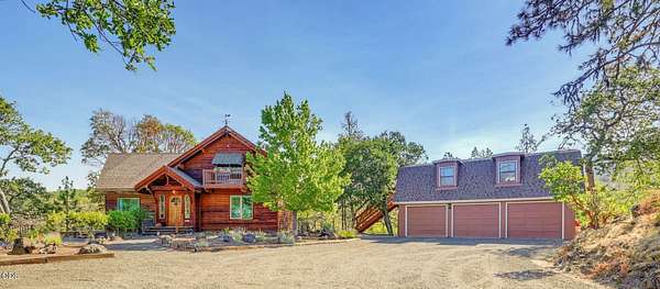 92.2 Acres of Land with Home for Sale in Eagle Point, Oregon