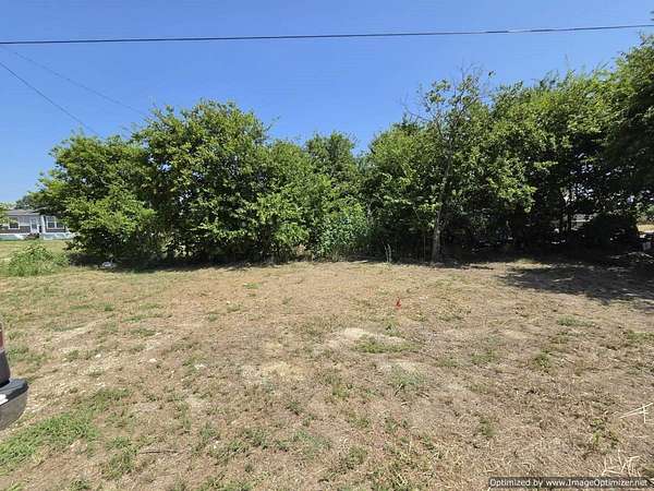 1 Acre of Land for Sale in Alvarado, Texas