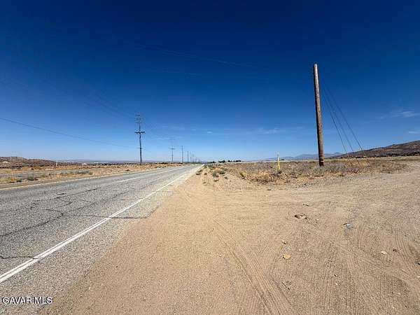 2 Acres of Land for Sale in Palmdale, California