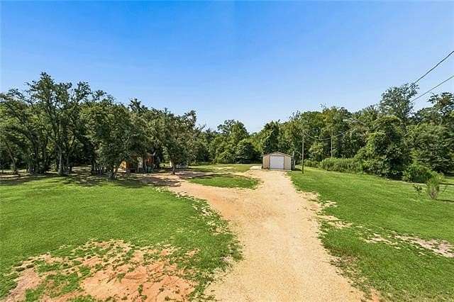 8 Acres of Land with Home for Sale in Ponchatoula, Louisiana