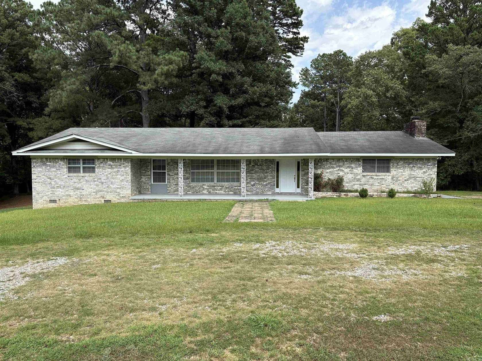 6 Acres of Land with Home for Sale in Arkadelphia, Arkansas