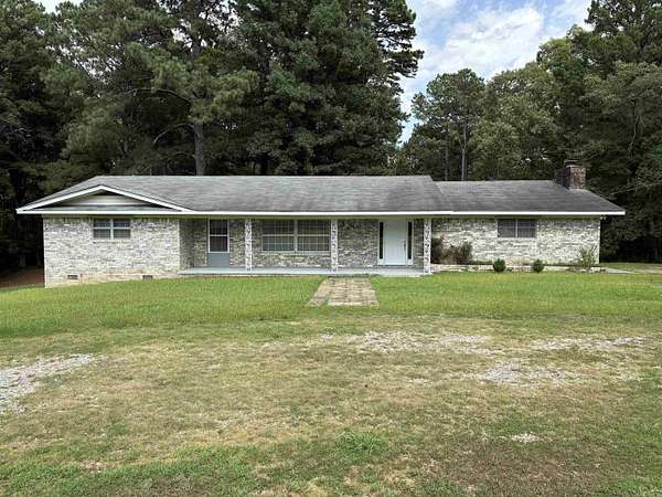 6 Acres of Land with Home for Sale in Arkadelphia, Arkansas