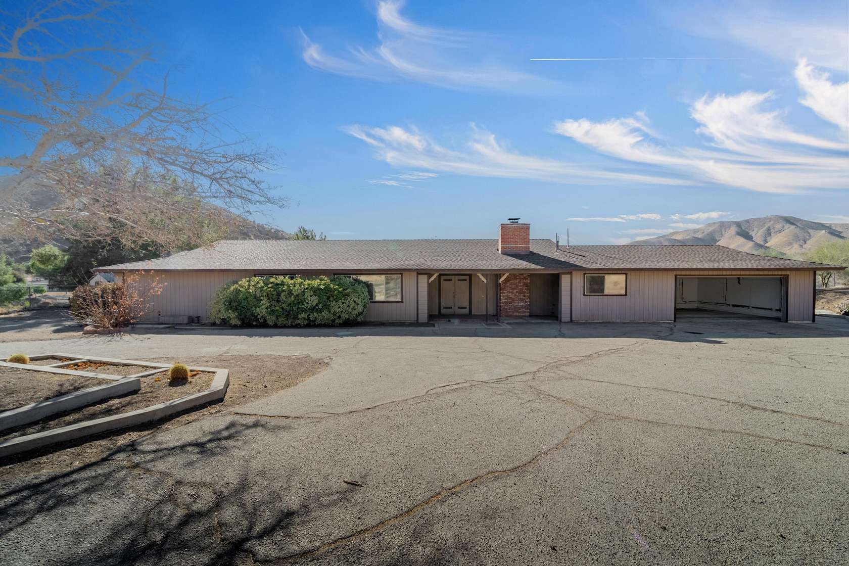 2.53 Acres of Land with Home for Sale in Acton, California