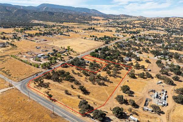 7.26 Acres of Mixed-Use Land for Sale in Tehachapi, California