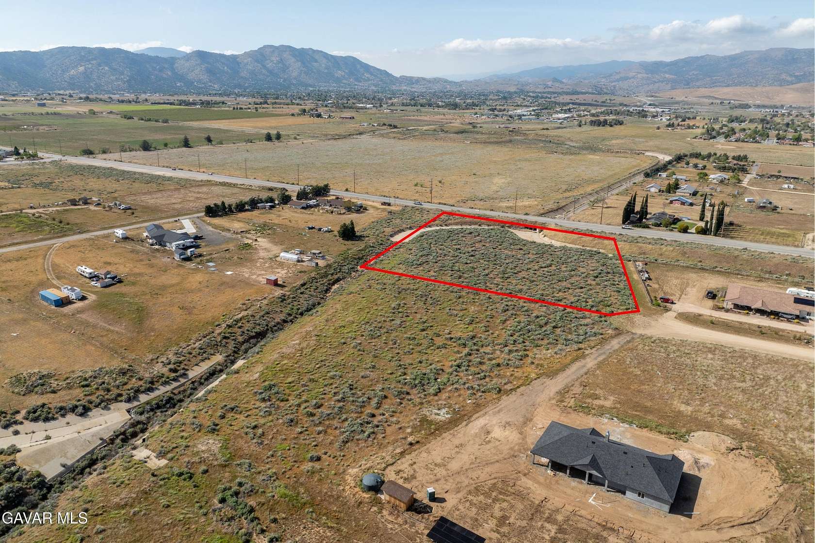 3.47 Acres of Residential Land for Sale in Tehachapi, California