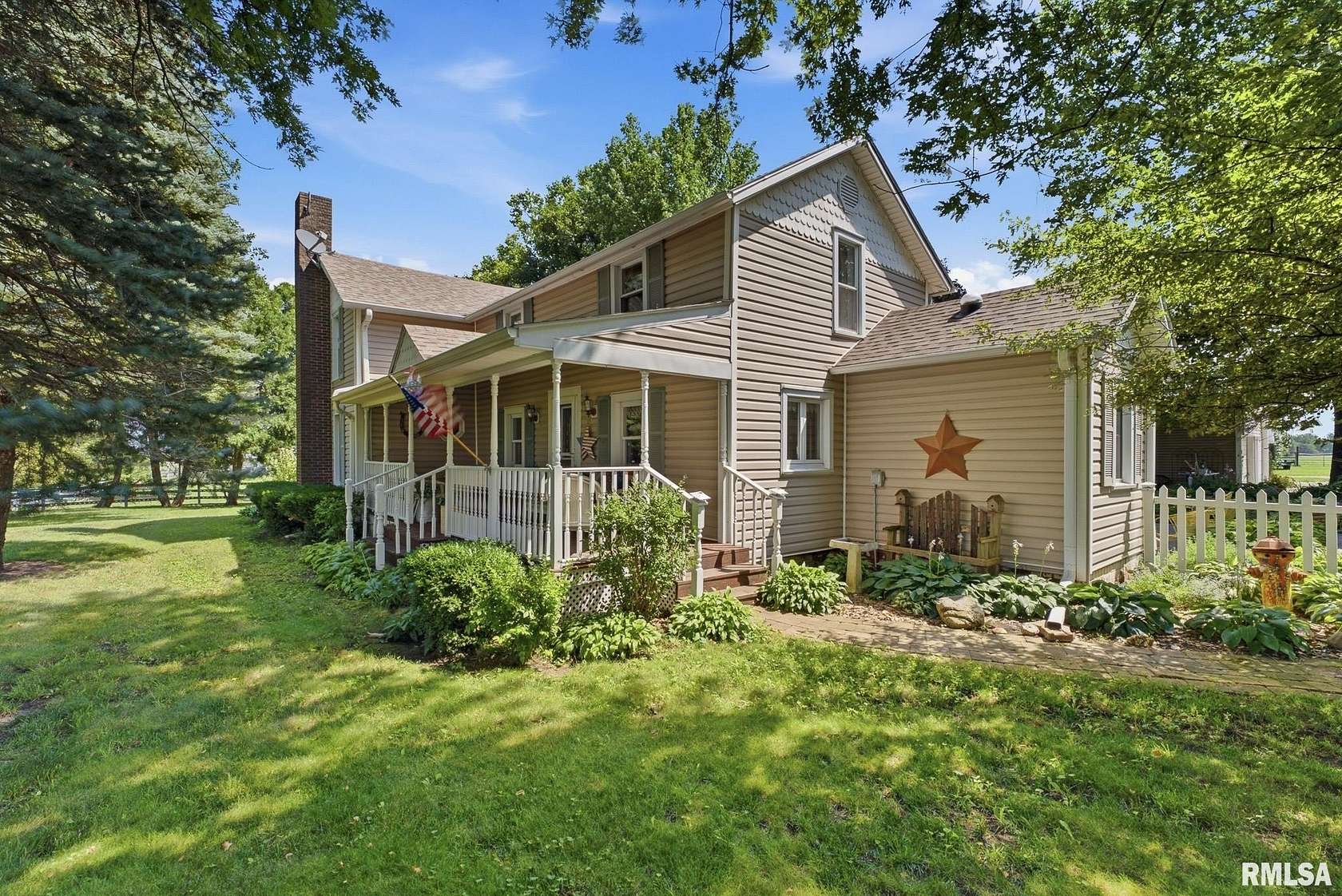 16.8 Acres of Land with Home for Sale in Alexis, Illinois