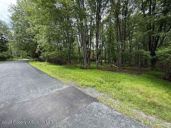 0.37 Acres of Residential Land for Sale in Lake Ariel, Pennsylvania