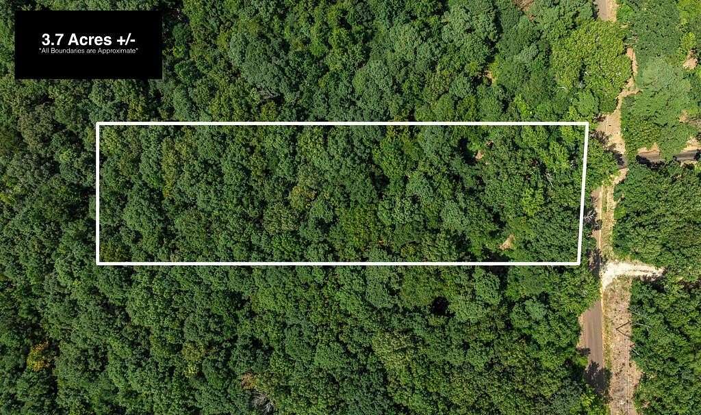 3.27 Acres of Residential Land for Sale in Nacogdoches, Texas