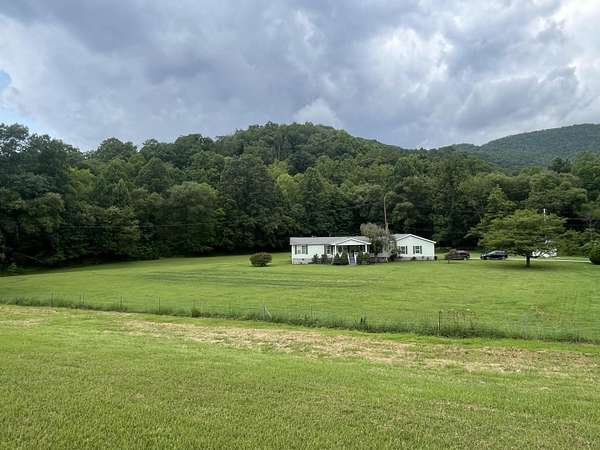 3.12 Acres of Land with Home for Sale in Cumberland, Kentucky