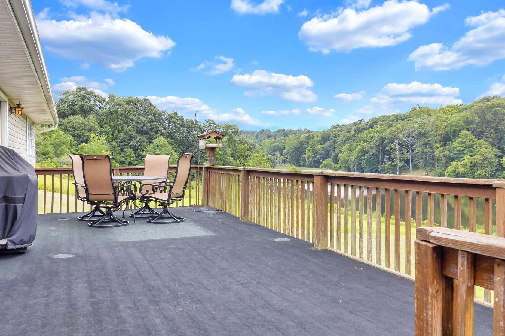 5.15 Acres of Land with Home for Sale in Somerset, Ohio