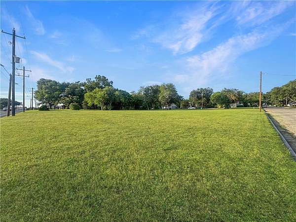0.49 Acres of Mixed-Use Land for Sale in Beeville, Texas