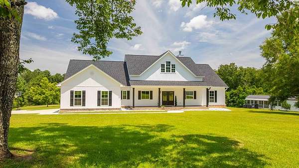 30.2 Acres of Land with Home for Sale in Cairo, Georgia