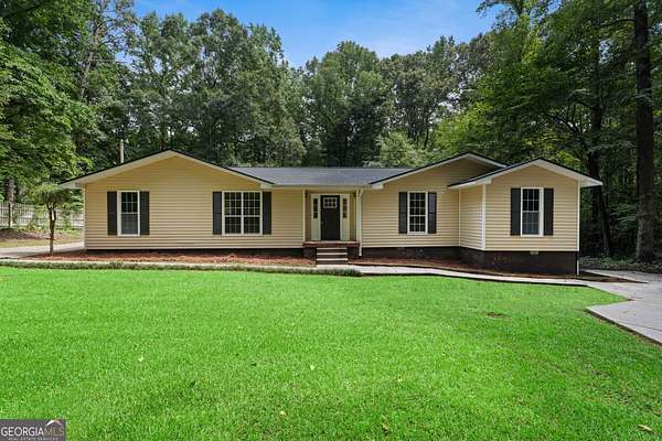 3 Acres of Land with Home for Sale in Sharpsburg, Georgia