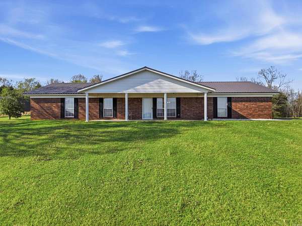 7.5 Acres of Improved Mixed-Use Land for Sale in Greenbrier, Arkansas