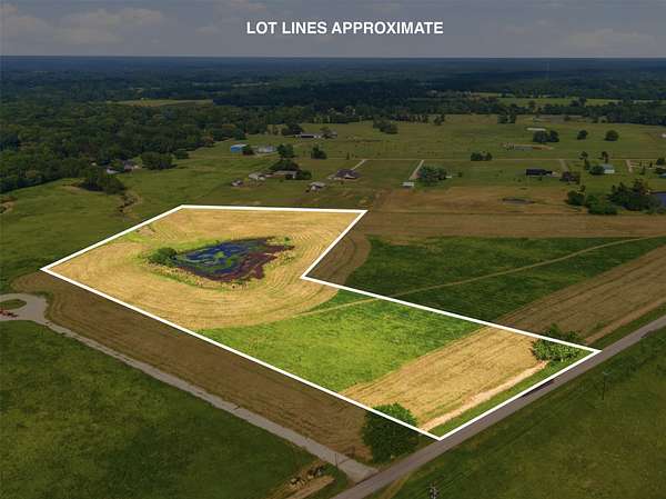 10 Acres of Residential Land for Sale in Mount Pleasant, Texas