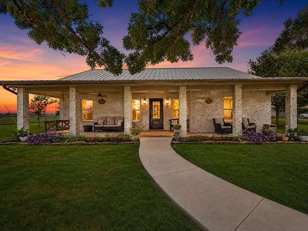 1.7 Acres of Land with Home for Sale in Bowie, Texas
