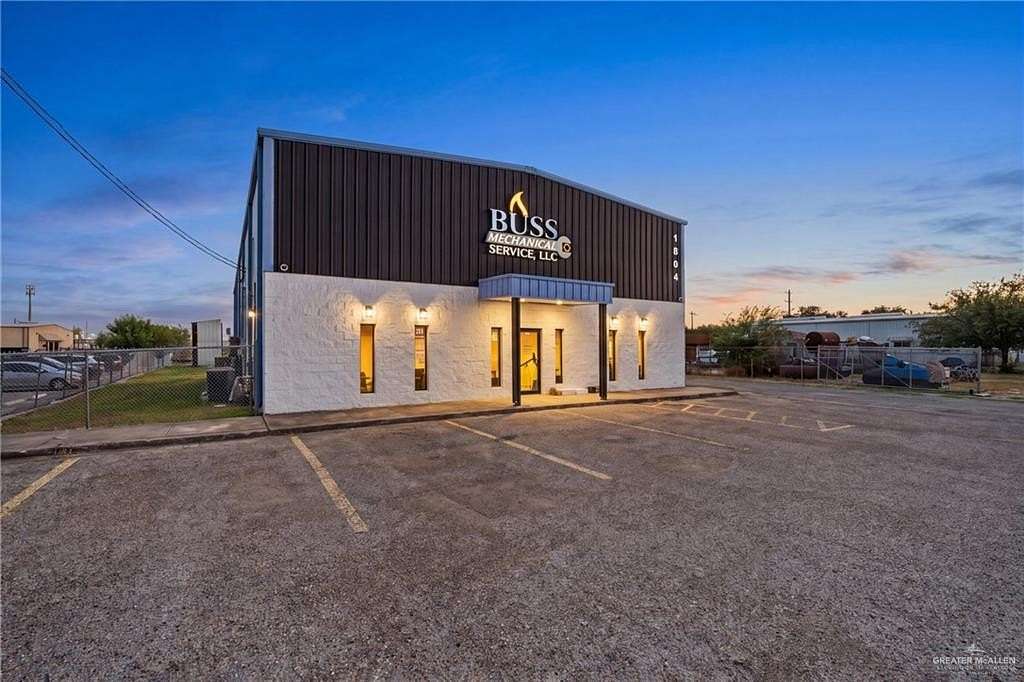 1.5 Acres of Improved Commercial Land for Sale in Edinburg, Texas