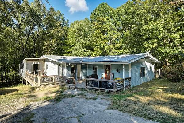 1.5 Acres of Land with Home for Sale in Heber Springs, Arkansas