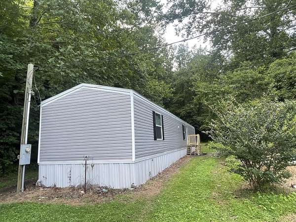 2 Acres of Land with Home for Sale in Barbourville, Kentucky