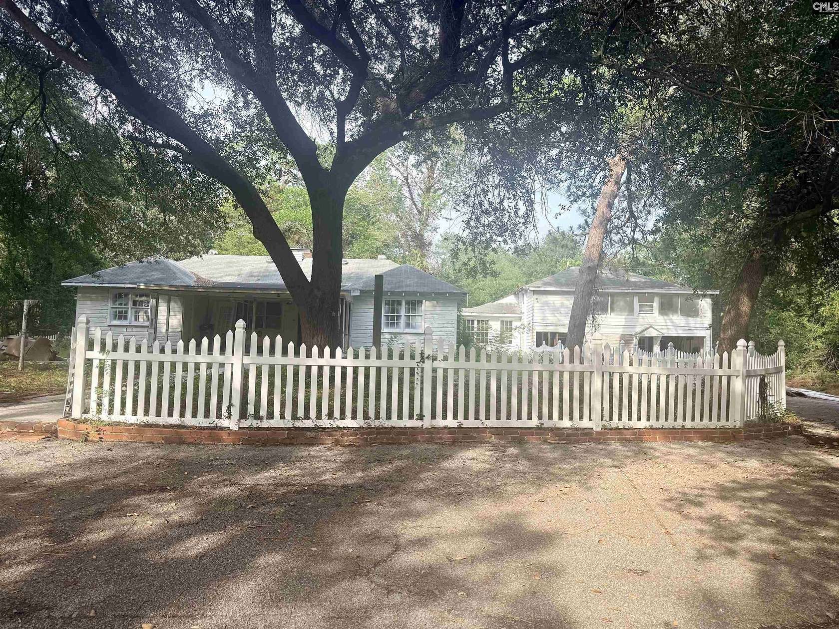 1.58 Acres of Land with Home for Sale in Columbia, South Carolina
