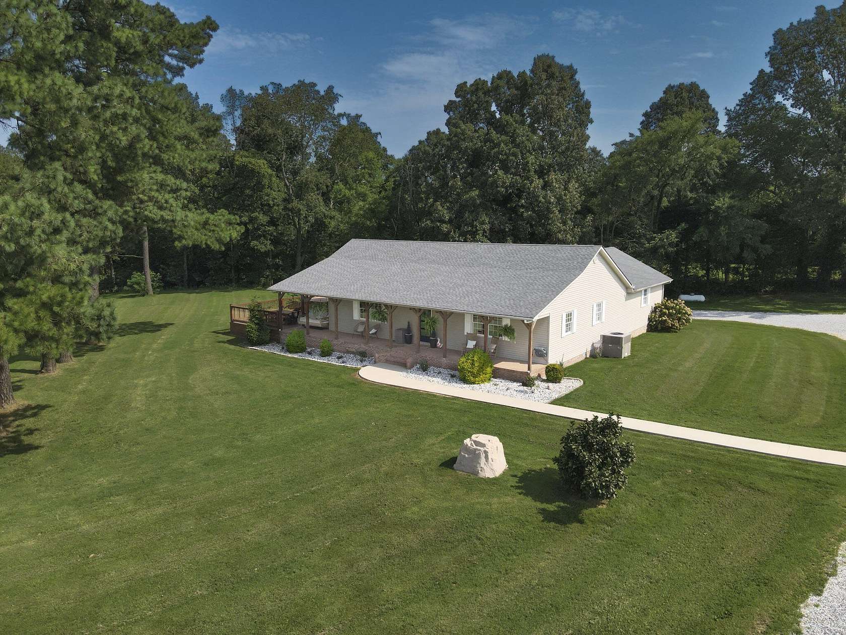 12.5 Acres of Land with Home for Sale in Benton, Kentucky
