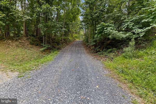 6 Acres of Land for Sale in Edinburg, Virginia