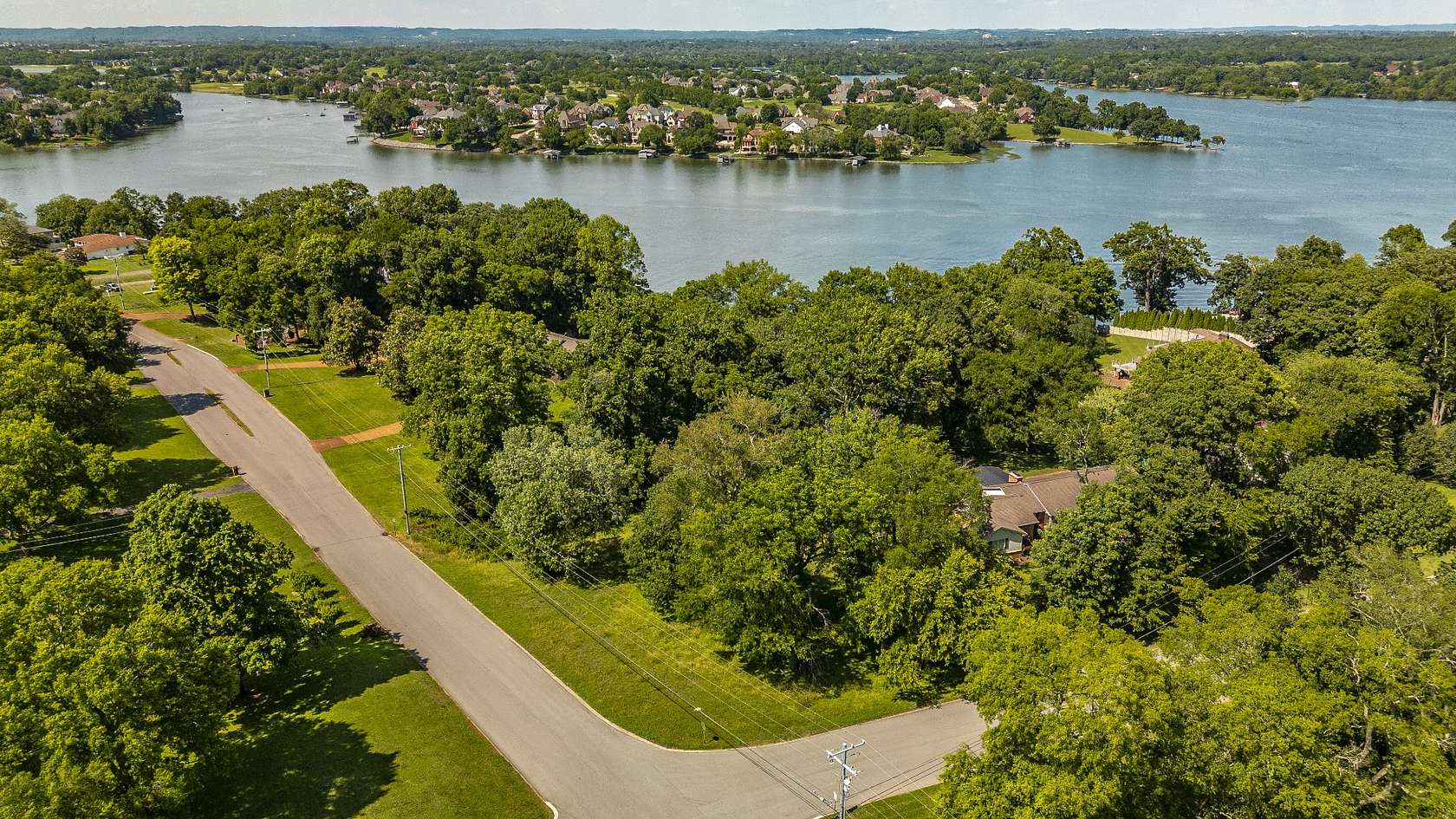 1 Acre of Residential Land for Sale in Gallatin, Tennessee