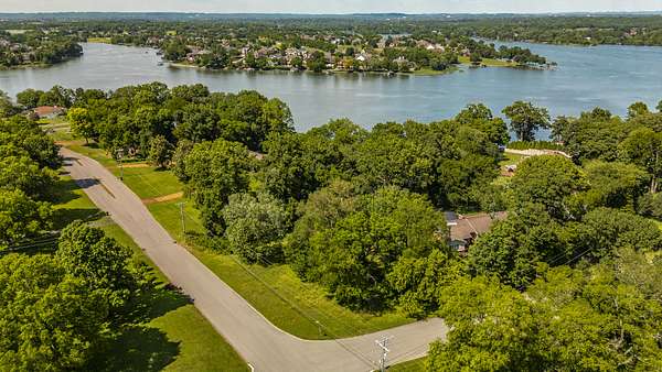 1 Acre of Residential Land for Sale in Gallatin, Tennessee