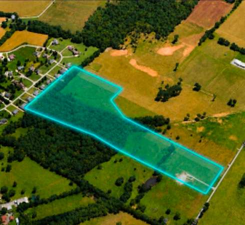 25 Acres of Recreational & Residential Land for Sale in Shelbyville, Tennessee